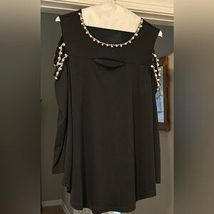 Elegant black party blouse, long-sleeve scoop neck lined with pearls and glass